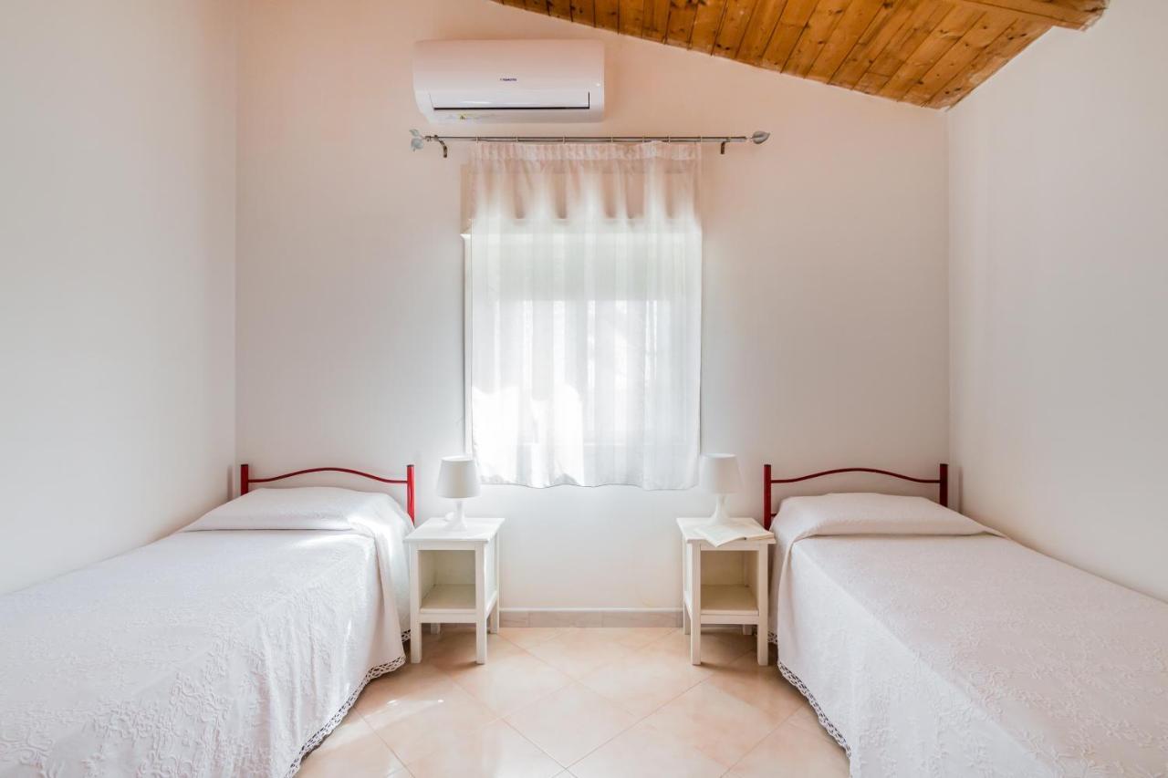 Villa Rosa Near The Sandy Beach, Parking & Wifi Noto Exterior photo